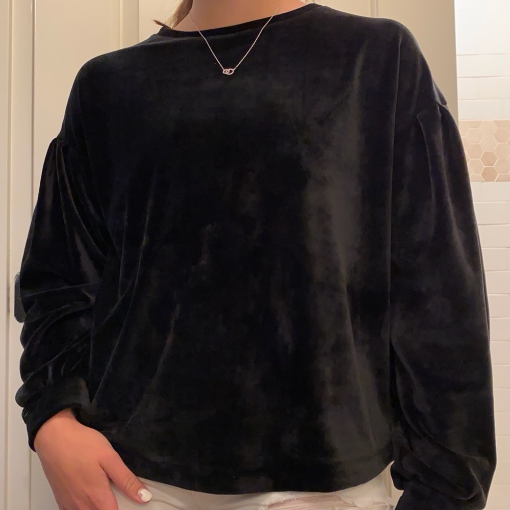 black crushed velvet longsleeve top